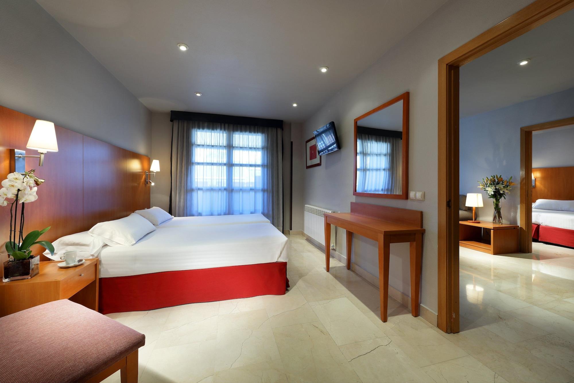 Exe Gran Hotel Almenar Лас Розас де Мадрид Экстерьер фото