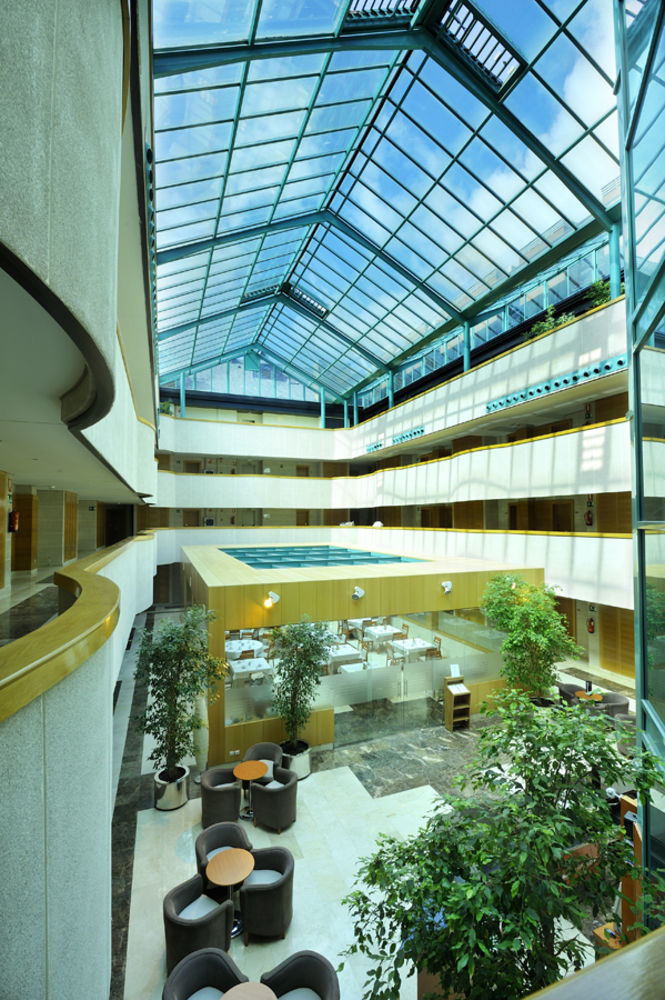 Exe Gran Hotel Almenar Лас Розас де Мадрид Экстерьер фото