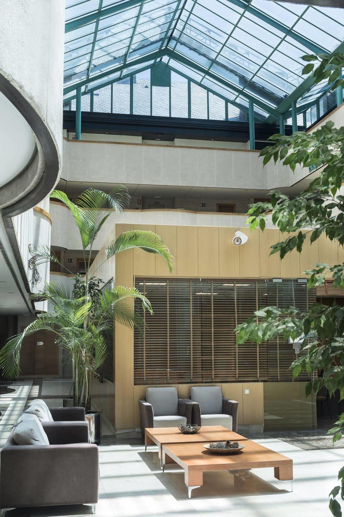 Exe Gran Hotel Almenar Лас Розас де Мадрид Экстерьер фото