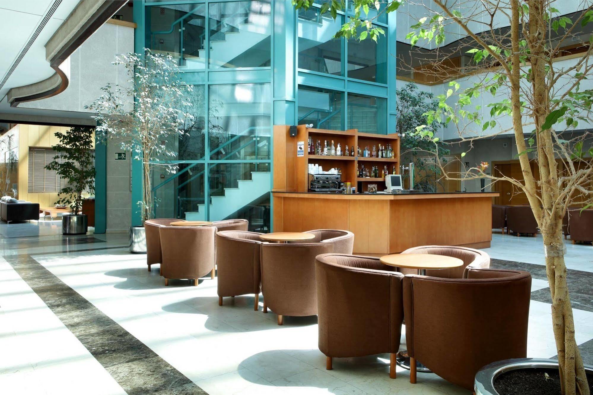 Exe Gran Hotel Almenar Лас Розас де Мадрид Экстерьер фото